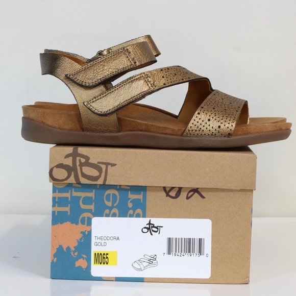 OTBT Women's Metallic Gold Theodora Sandals NIB - Picture 1 of 10